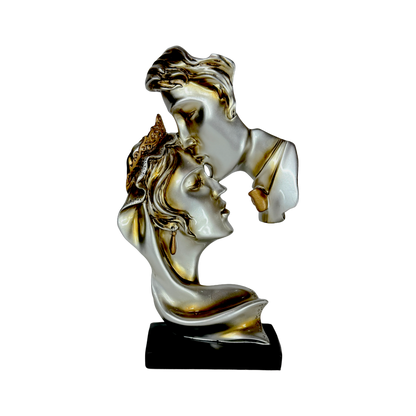 👑 The Royal Bond: More than decor — a story of forever.